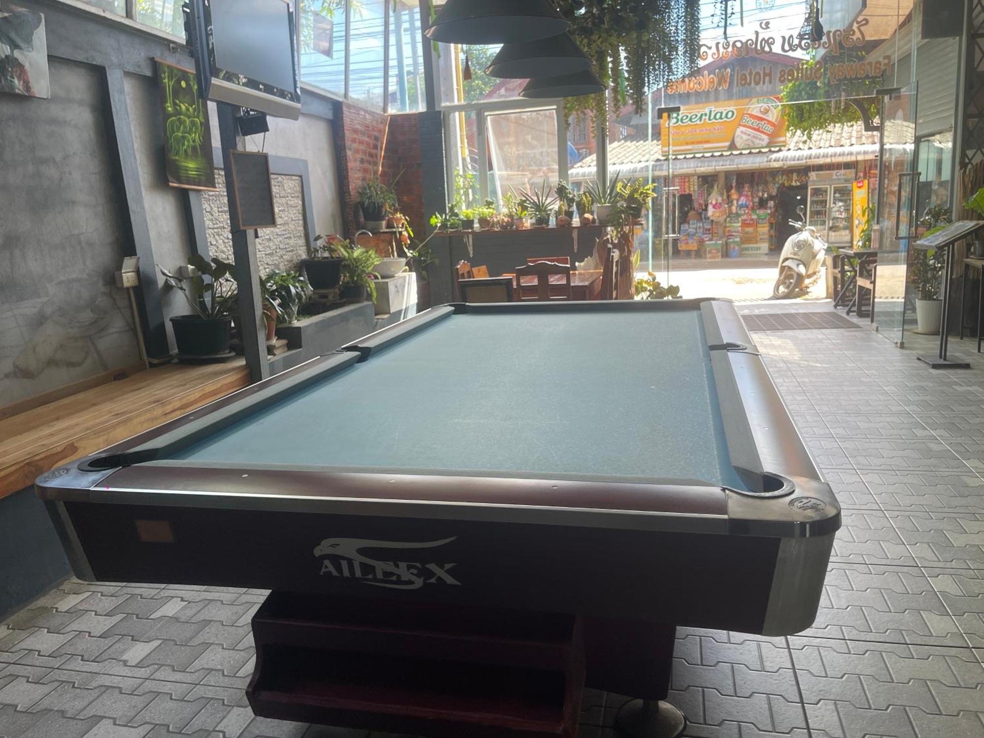 Outland Hostel Vang Vieng Dış mekan fotoğraf